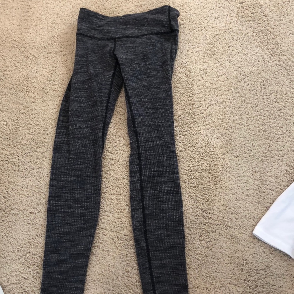 dark grey lulu lemon thermal leggings SIZE 2